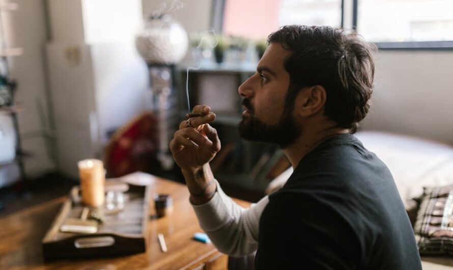 Трубки для курения опиума и их особенности